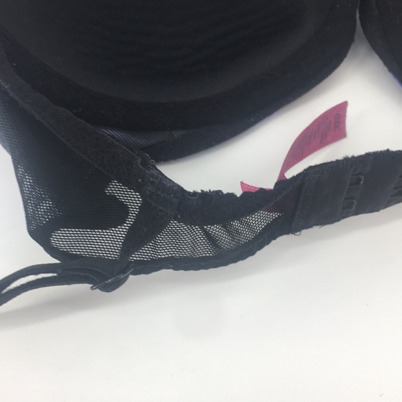 Betsey Johnson - Picture 5 of 6